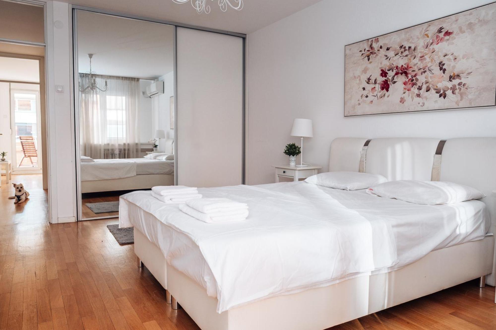 בלגרד Crown Central Three Bedroom Apartment מראה חיצוני תמונה