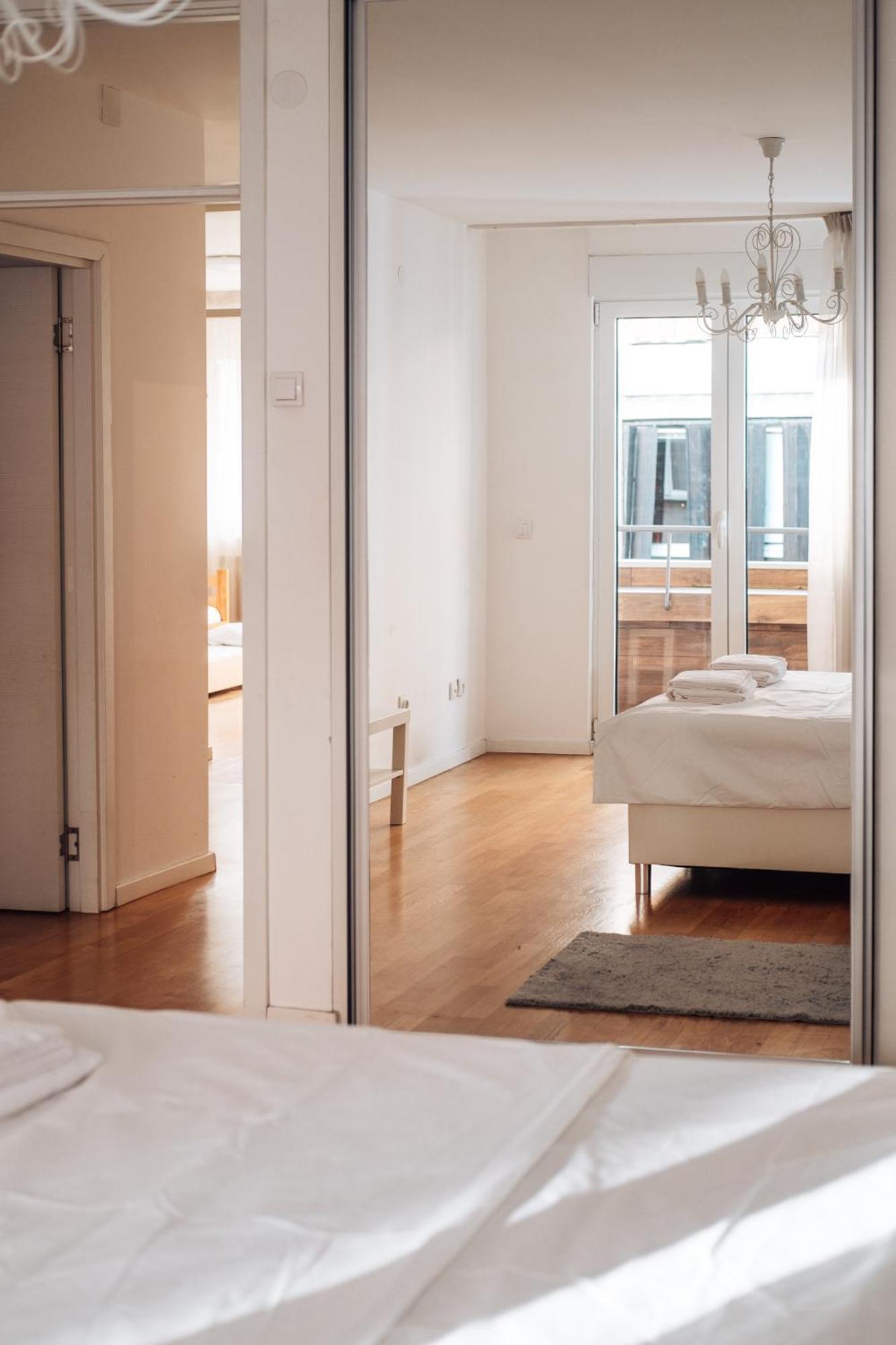 בלגרד Crown Central Three Bedroom Apartment מראה חיצוני תמונה