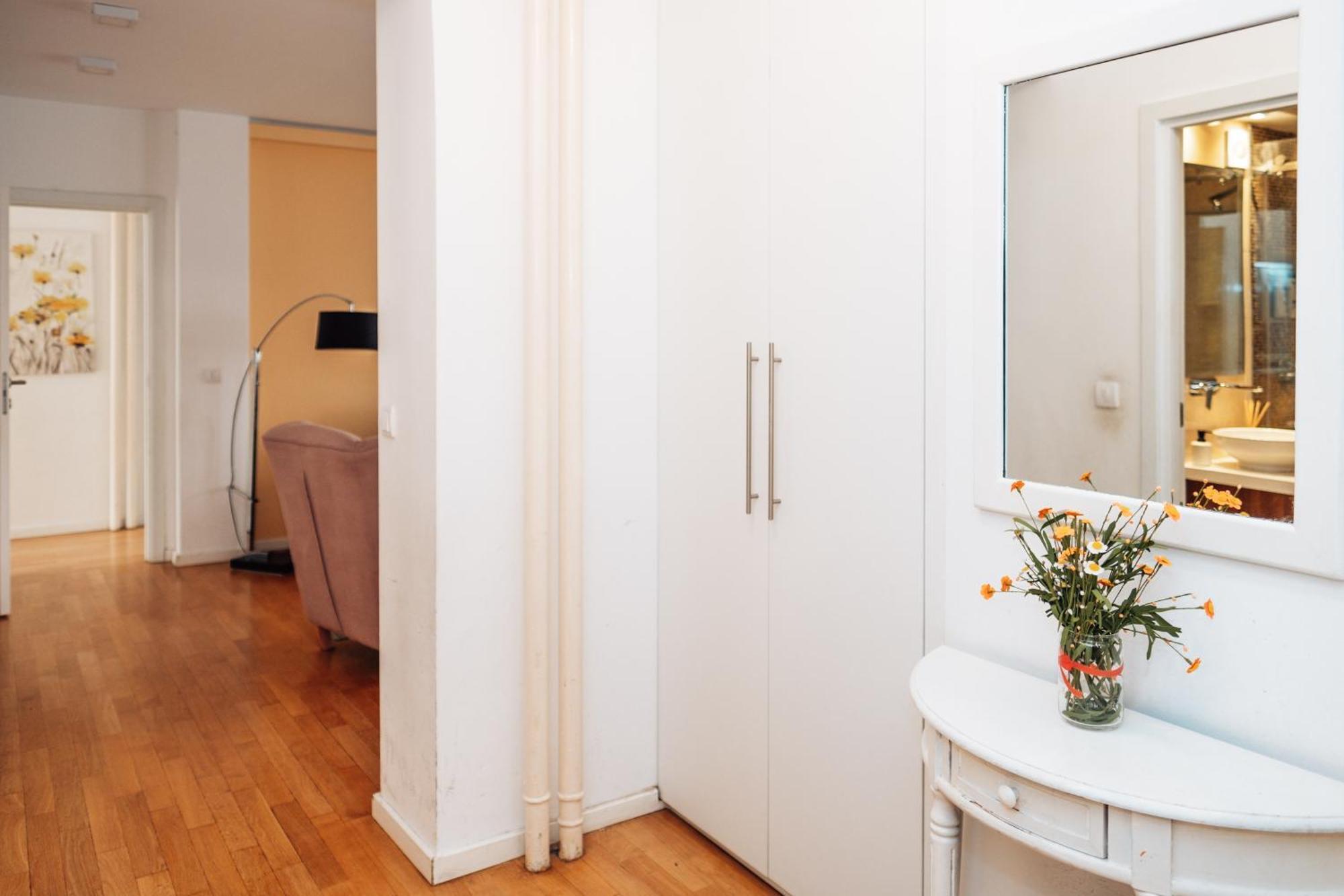 בלגרד Crown Central Three Bedroom Apartment מראה חיצוני תמונה