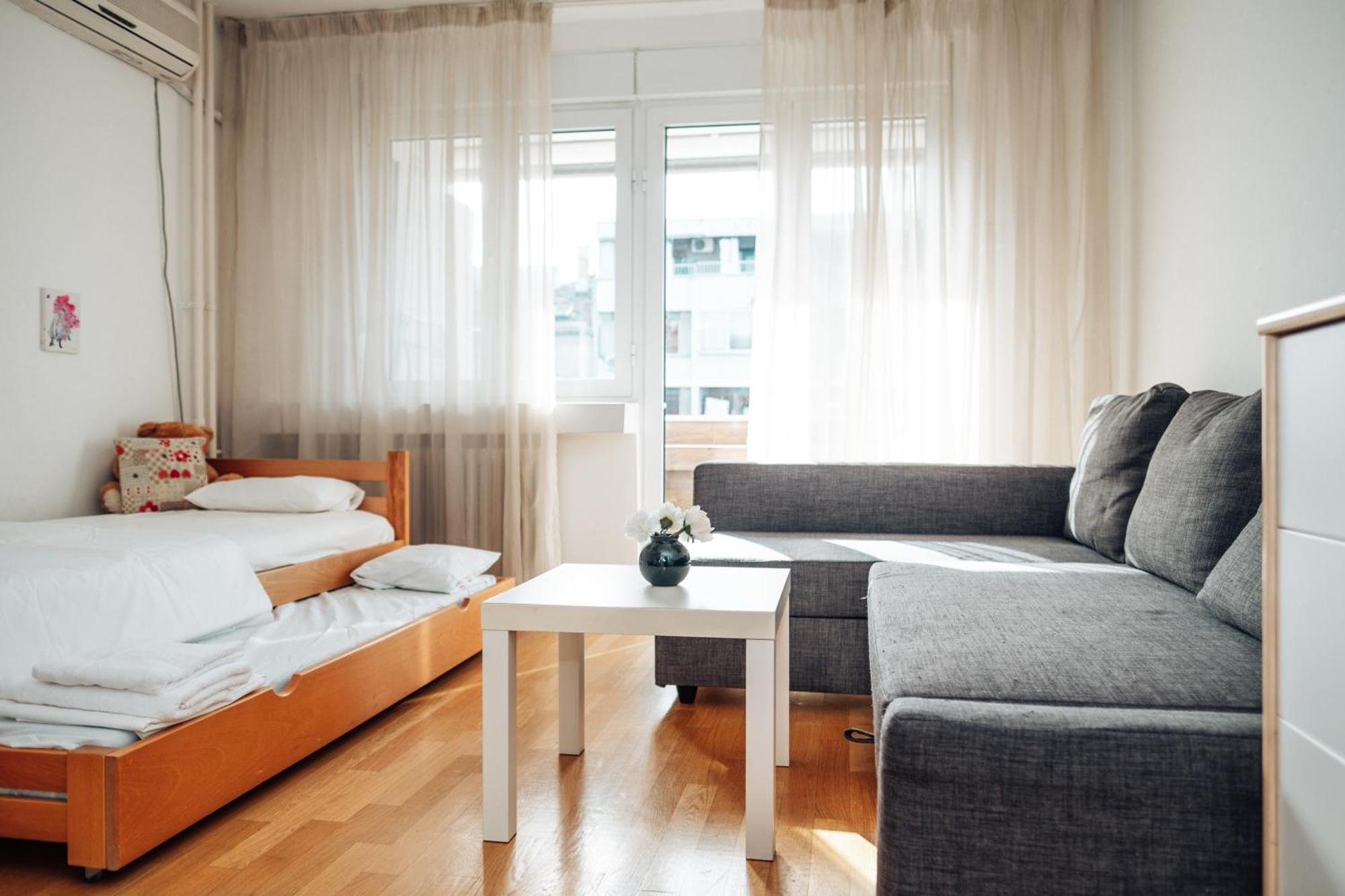 בלגרד Crown Central Three Bedroom Apartment מראה חיצוני תמונה