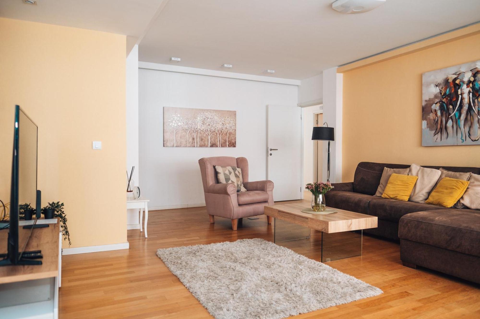בלגרד Crown Central Three Bedroom Apartment מראה חיצוני תמונה