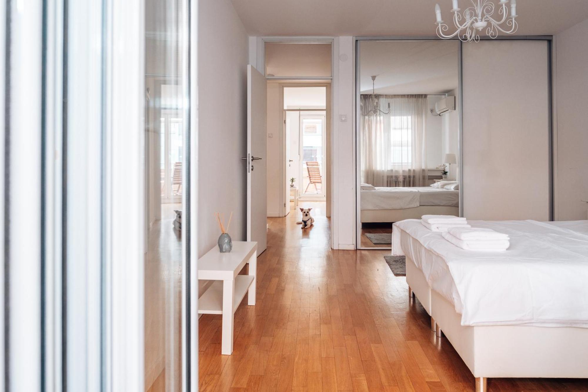 בלגרד Crown Central Three Bedroom Apartment מראה חיצוני תמונה
